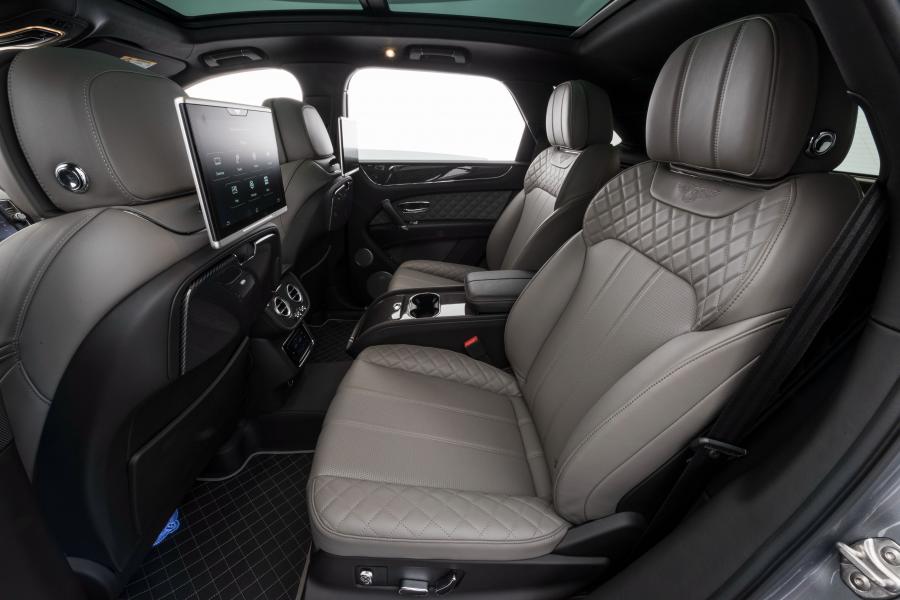Интерьер Bentley Bentayga by Startech 2017 года  (фото 4 из 16)